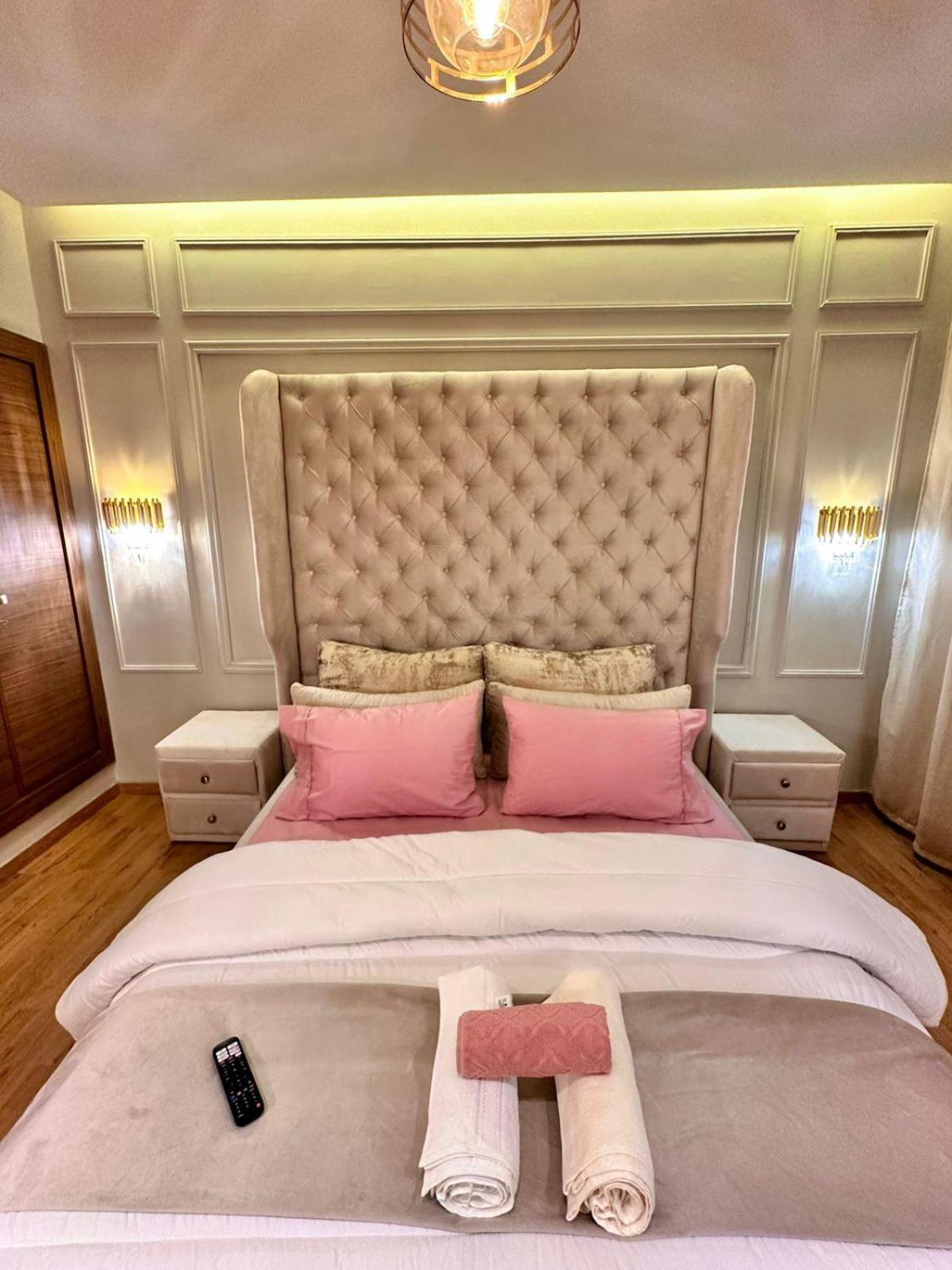 Appartement Luxueux Avec Piscine 10 Minutes Du Centre Ville Marrakesh Ngoại thất bức ảnh